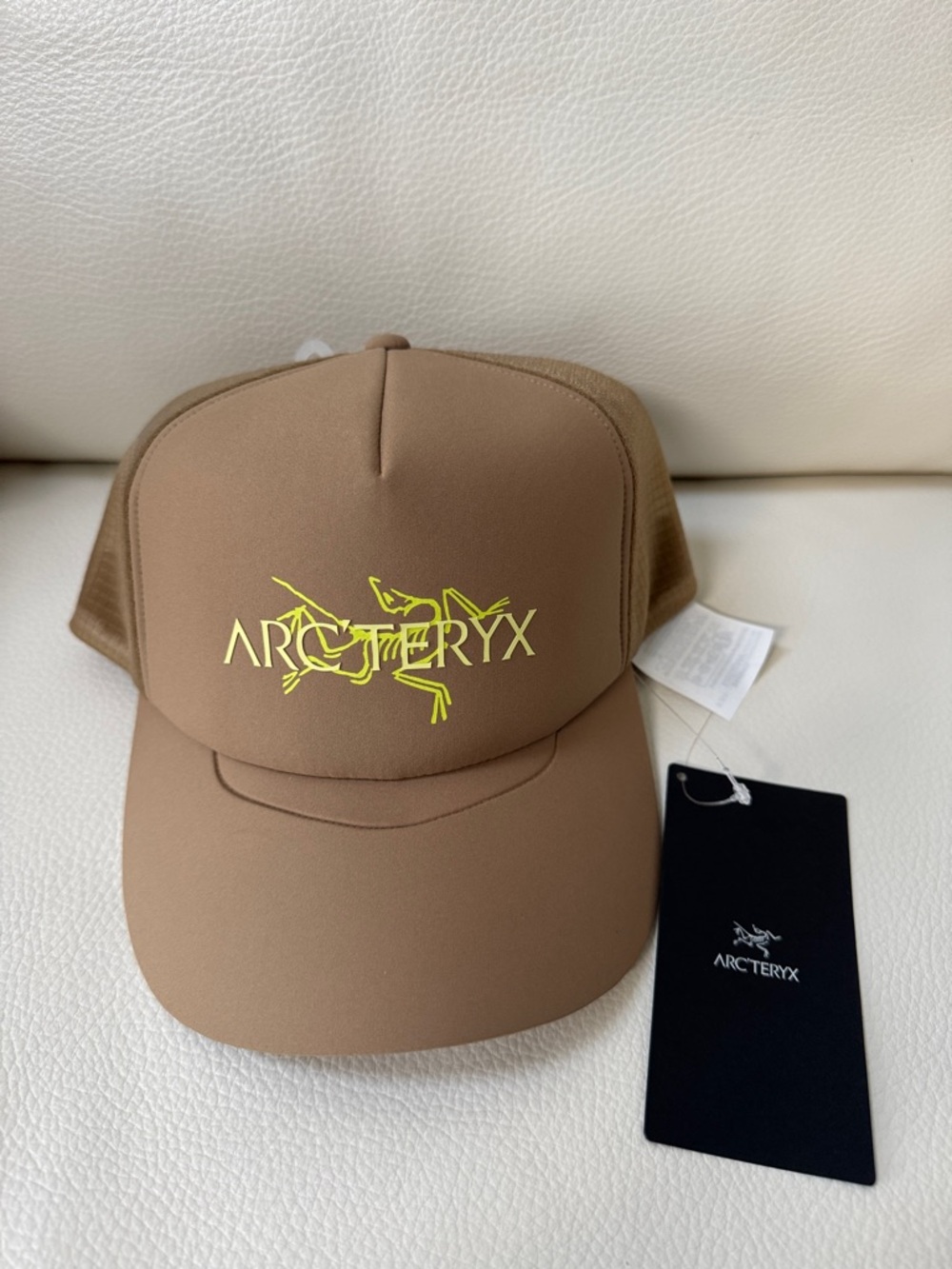 Arc'Teryx Logo Bird Trucker Curved Hat Cap OSFM White And Tan SnapBack - Picture 5 of 7